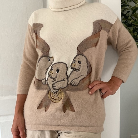 Iceberg History Sweater size M two tones seals 🦭 - Picture 7 of 16